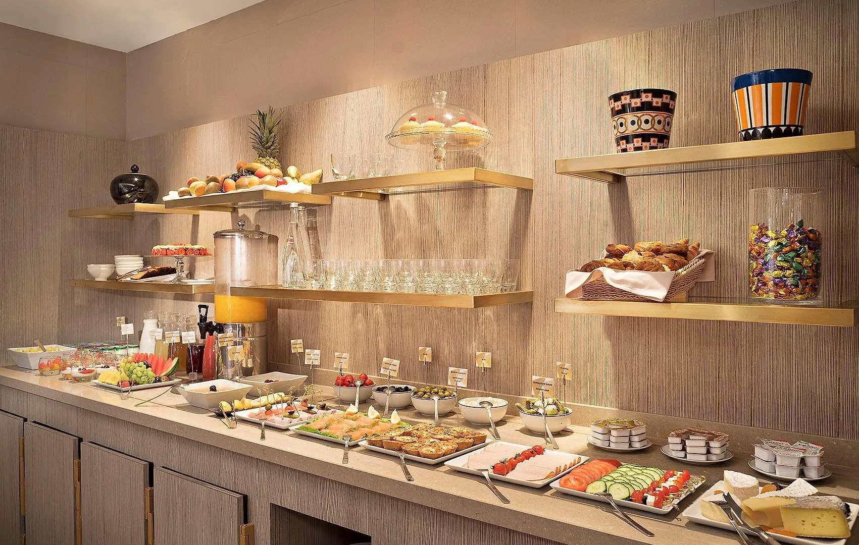 **** Otel Rochester Champs Elysees Paris Fransa