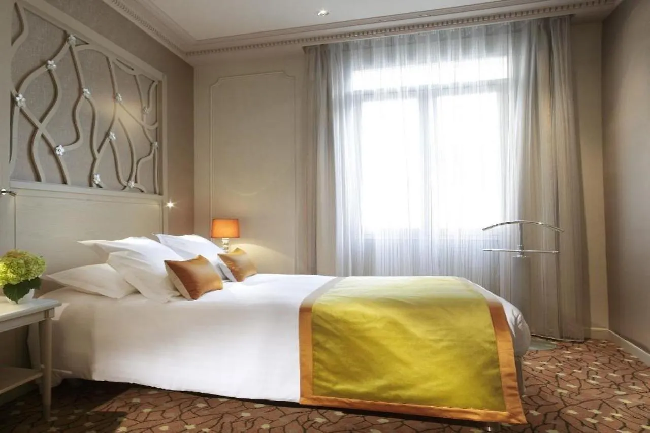 Otel Rochester Champs Elysees Paris