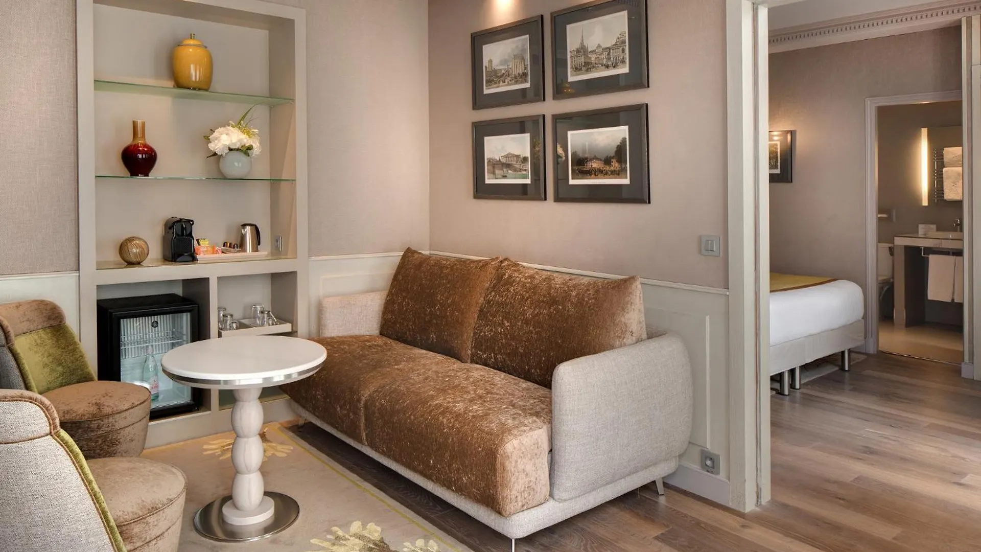 Otel Rochester Champs Elysees Paris