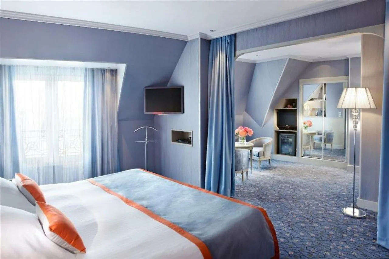 Rochester Champs Elysees Paris