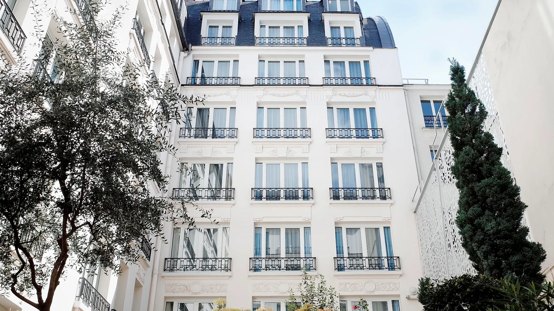 Hotel Rochester Champs Elysees Paris