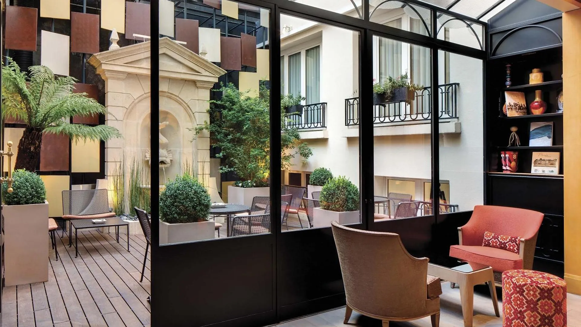 Hotel Rochester Champs Elysees Paris